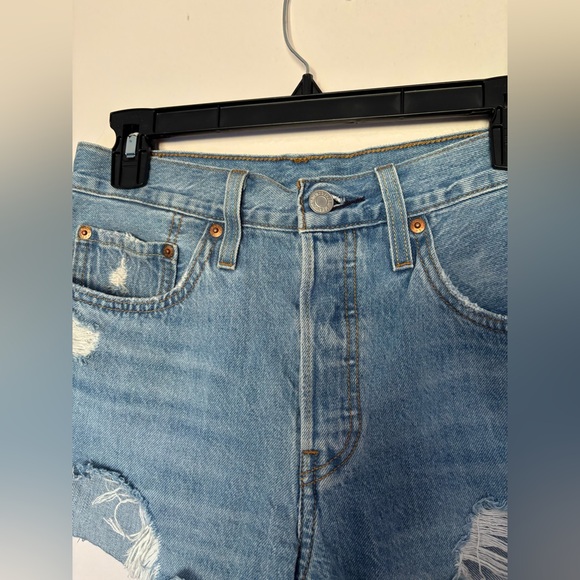 Levi’s 501 Jean shorts - Picture 2 of 9